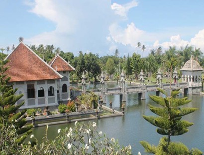 Taman_Ujung_Soekasada